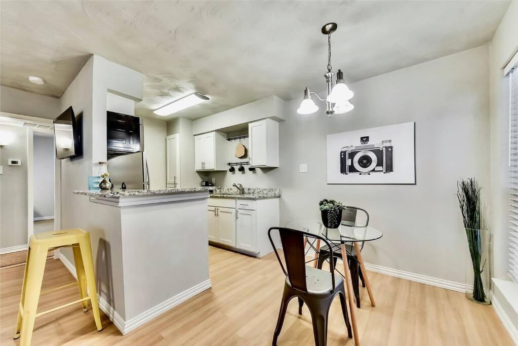 Dallas Boutique Flat + Arboretum Tickets Included Kültér fotó